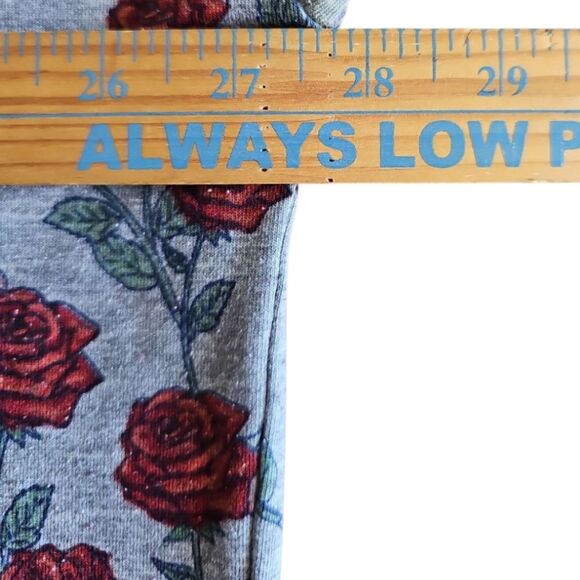 LuLaRoe Disney Irma Tunic Sz L Miss Piggy Rose Floral Vintage Inspired Print Tee - Picture 12 of 12